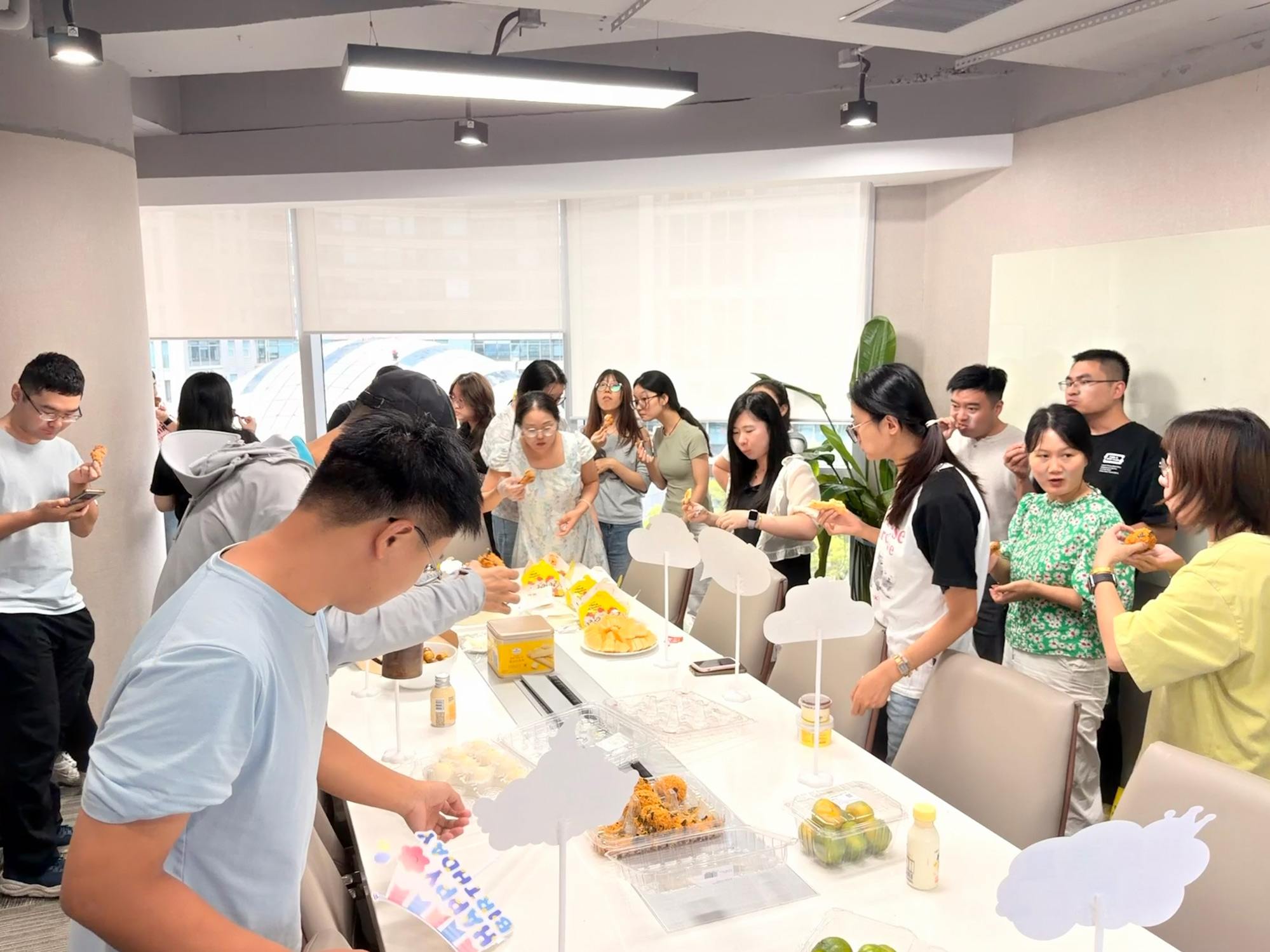 生日撞国庆，快乐双加倍｜展冀环境9月-10月员工集体生日会！